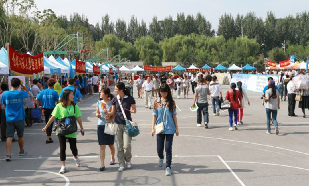 南宁南宁汇华学院新生招商活动策划